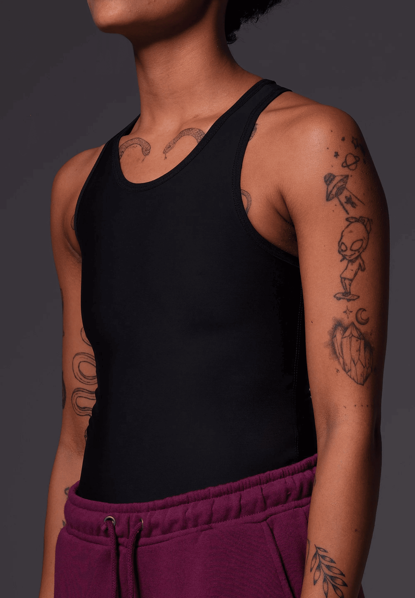 Dlouhý binder s vykrojenými zády | extra pevný