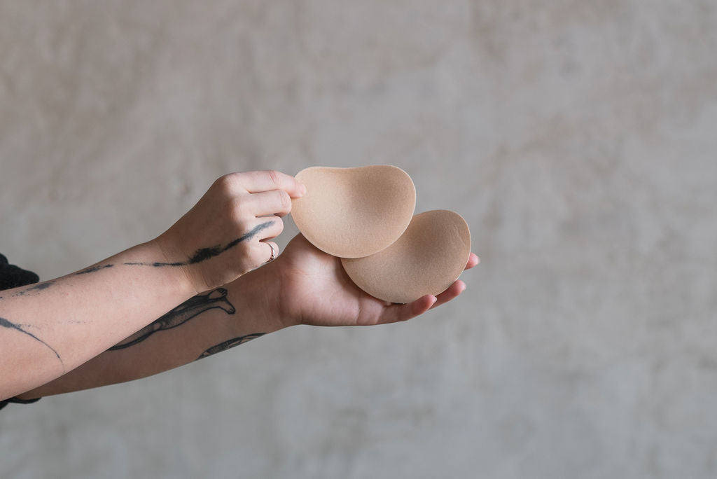 Pěnové vycpávky prsou DYKKA